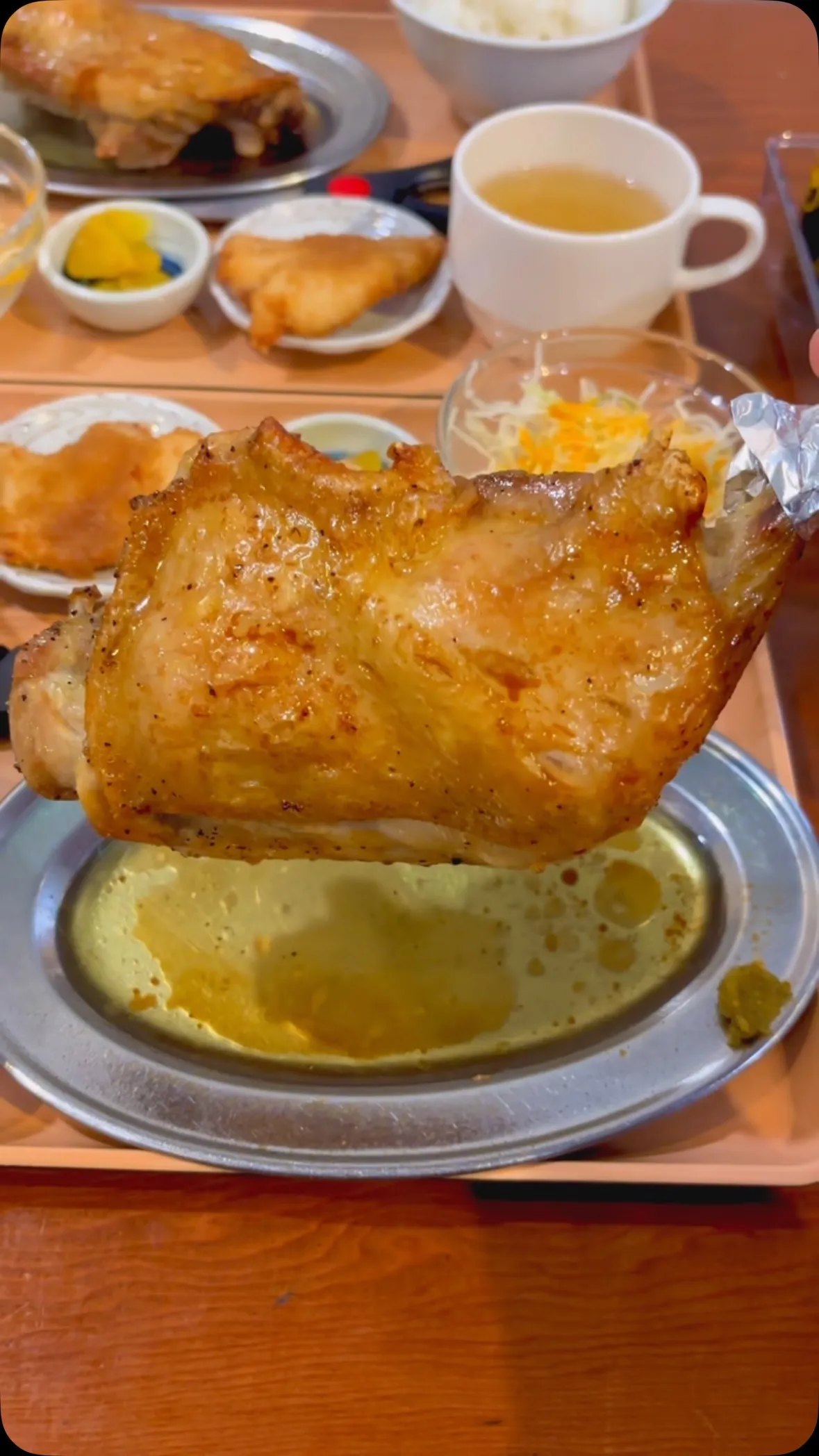 天神で満腹なら骨付き鳥定食🍗